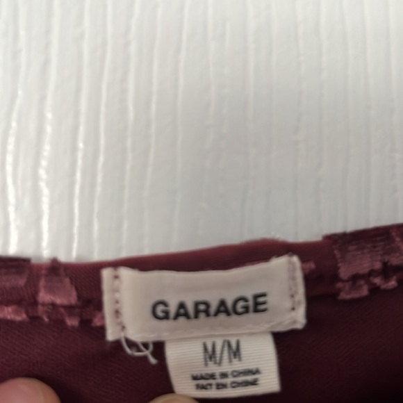 Garage Velvet Crop top - Picture 3 of 4